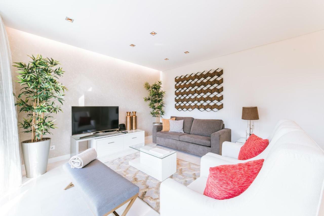 Luxury With Views Apartment *